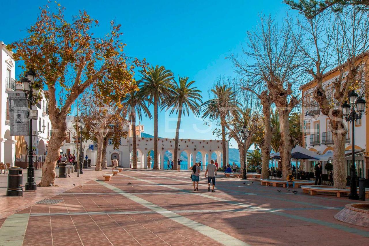 Magnifico Apartamento Al Lado De La Playa Torrecilla En Nerja Apartment Luaran gambar